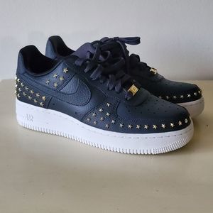 NWOT Nike Air Force 1 Low '07 Studded
